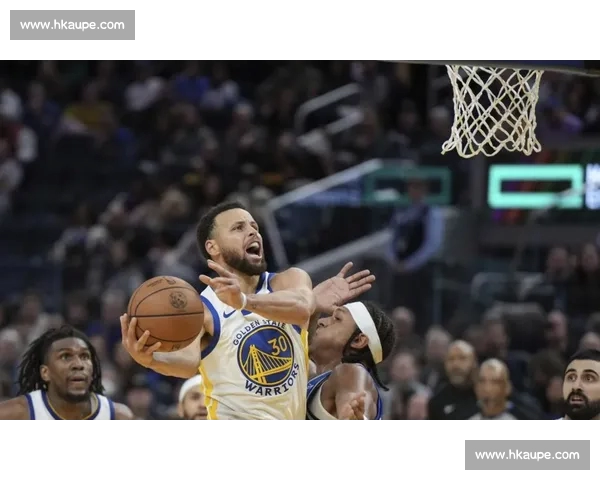 NBA赛场激情对决全程直播,精彩瞬间不容错过 NBA赛场激情对决全程直播,精彩瞬间不容错过